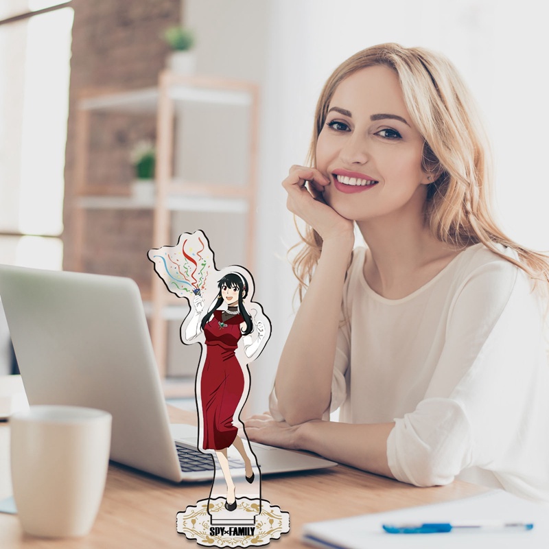 Mô Hình Nhân Vật Anya Yor Loid Ngụy Trang Trong Phim Spy X Bằng Acrylic Đứng Để Bàn Trang Trí