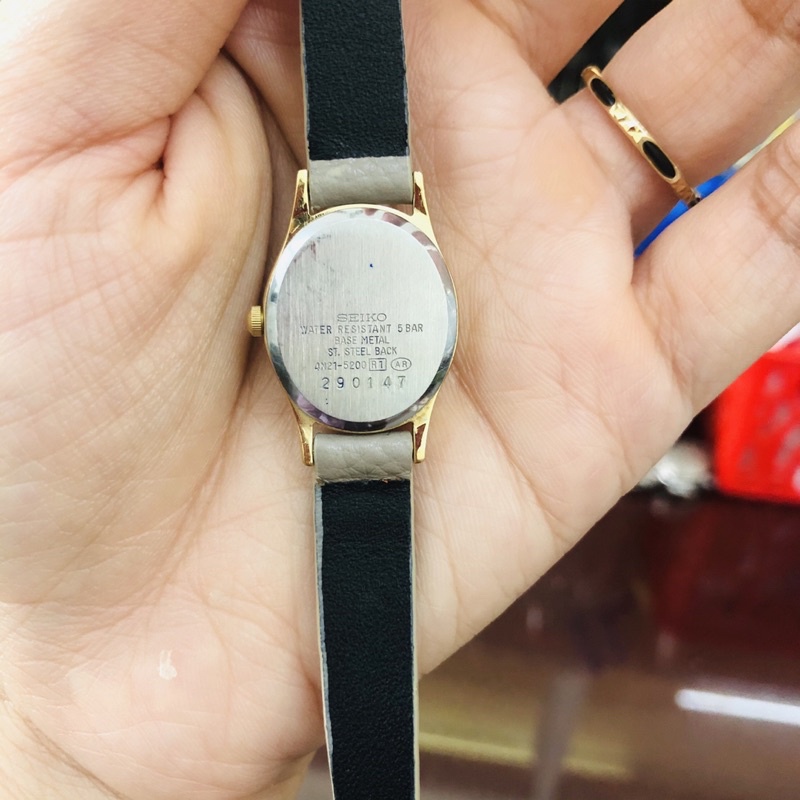 Đồng hồ nữ si nhật hiệu Seiko Spirit