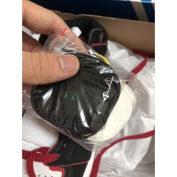 Giày sneaker air jordan 1 high og "bloodline"