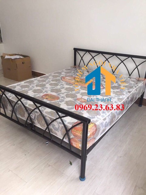 Giường sắt 1m6 đen đại thành 2 ngừoi nằm | BigBuy360 - bigbuy360.vn