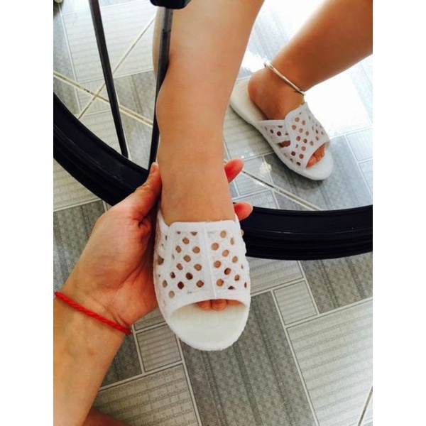 Dép tổ ong trẻ em cute dễ thương