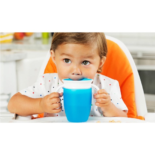 Cốc Tập Uống 360 Độ Chống Đổ Munchkin Cho Bé - Cốc Có Nắp ( 207ML )