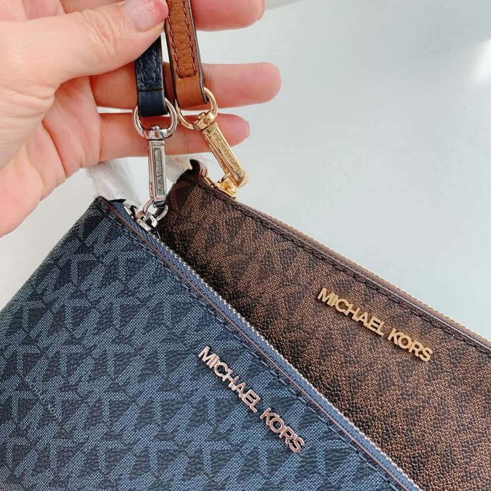 Ví Cầm Tay Michael Kors Jet Set Travel Large Logo