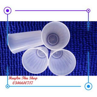5 chiếc cốc nhựa Việt Nhật