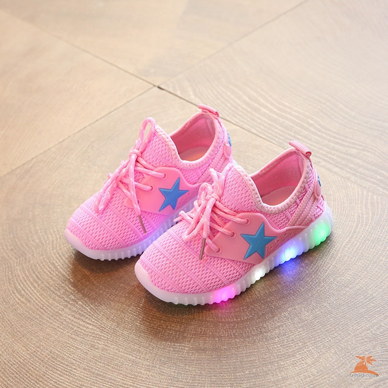 Giày thể thao có đèn LED thời trang dành cho bé