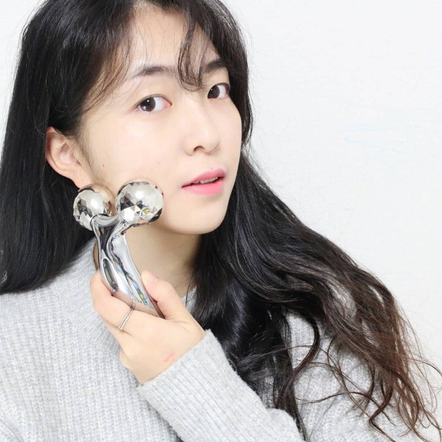 Cây lăn mát xa cầm tay 3D dành cho mặt / mắt / cơ thể chống lão hóa