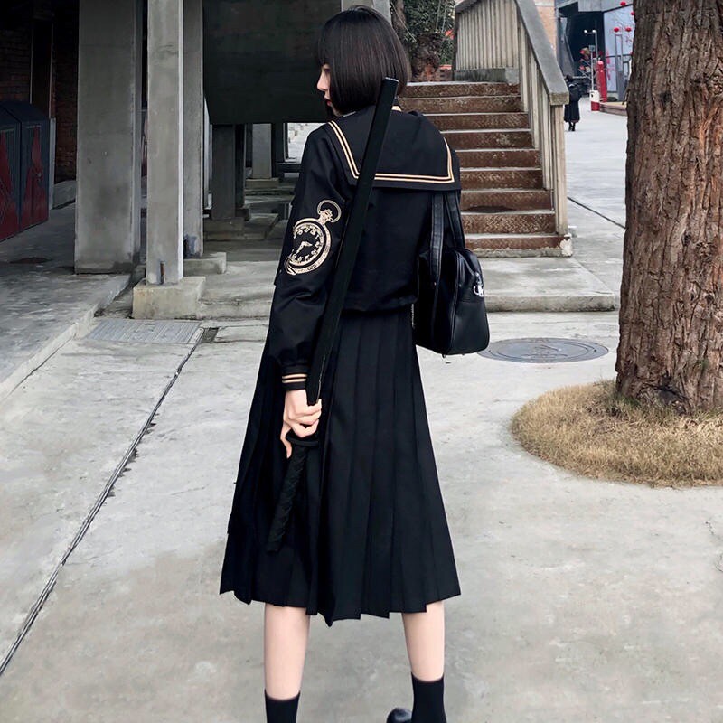YAS0776-Set áo váy JK đen thêu đồng hồ thời gian