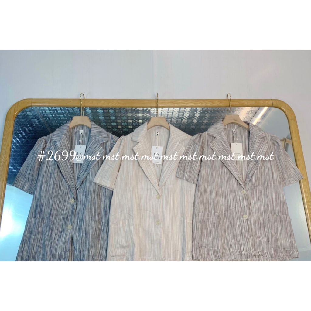 Áo cổ vest thô mỏng kẻ sọc the.sweaterweather TSW