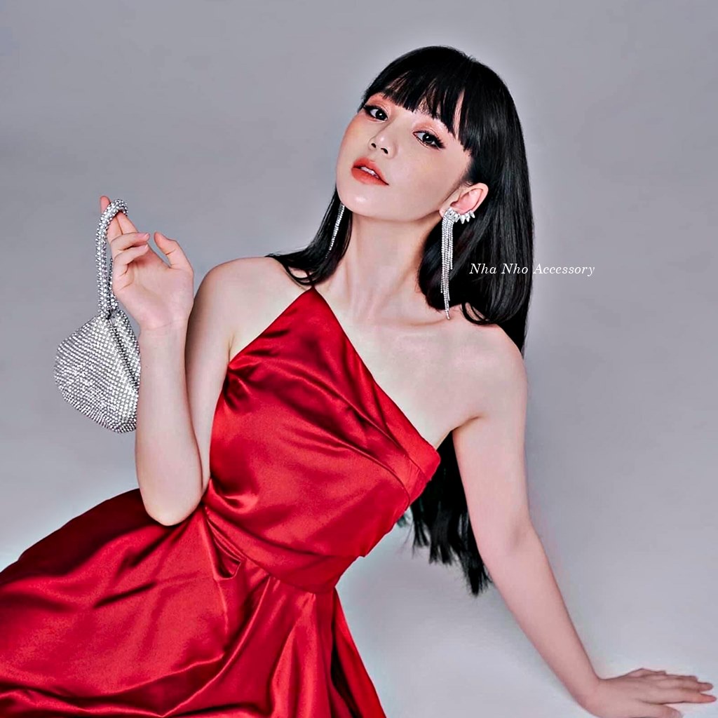 Khuyên Vành Tai Đá Hình Cánh Tua Rua Ấn Tượng NHÀ NHỎ 1457