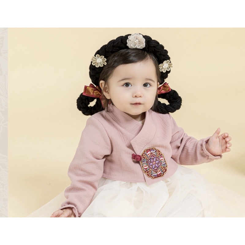 Mấn đội hanbok