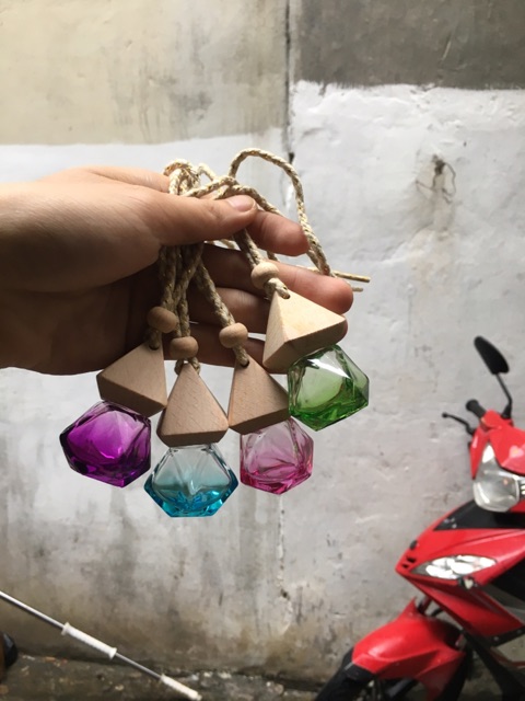 Tinh dầu treo xe ô tô , phòng ngủ , tủ quần áo giúp diệt khuẩn , phòng bệnh , tăng cường sức đề kháng , giảm stress