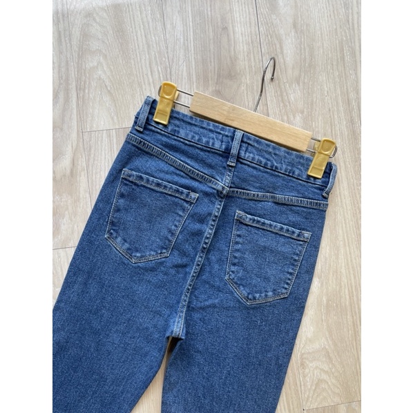 Jean loe xanh đậm