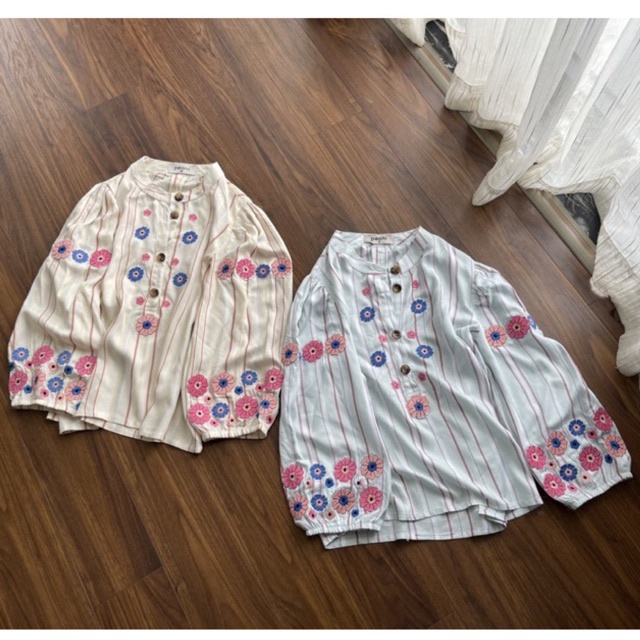 Áo thêu hoa nữ,hàng đẹp ít nhăn.Hình thật shop chụp cận vải
