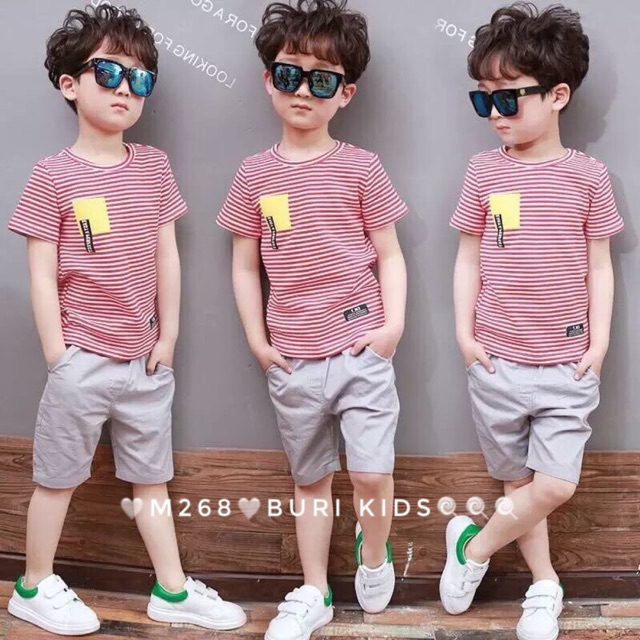 Set áo thun kẻ sọc quần kaki