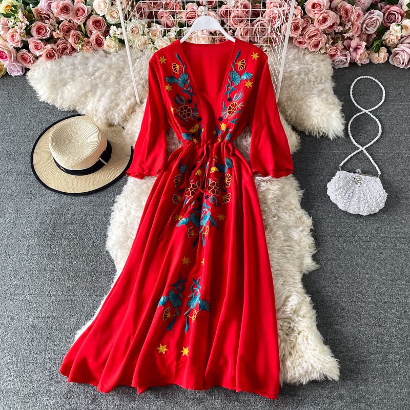 Váy boho thêu hoa sắc nét váy du lịch