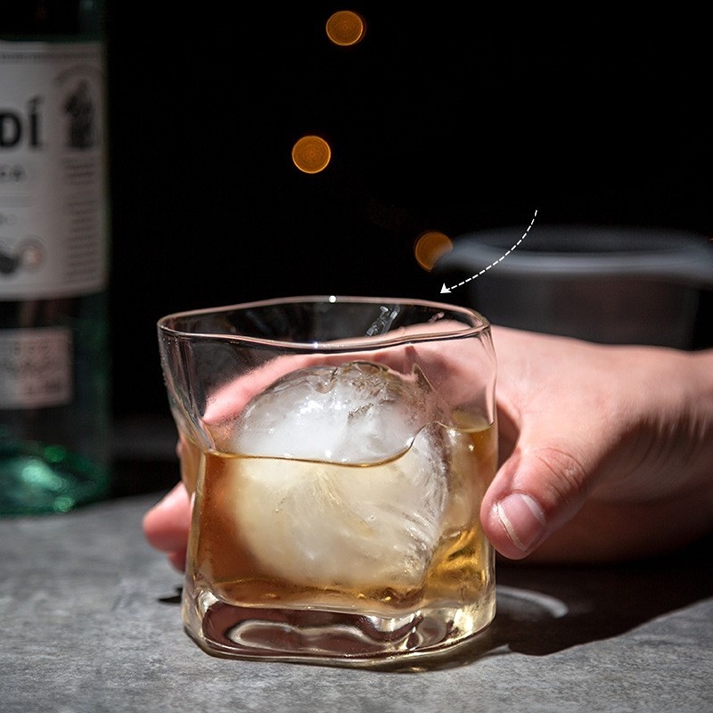 Khuôn làm đá hình cầu Whisky Ball Silicone cho quầy bar 6cm