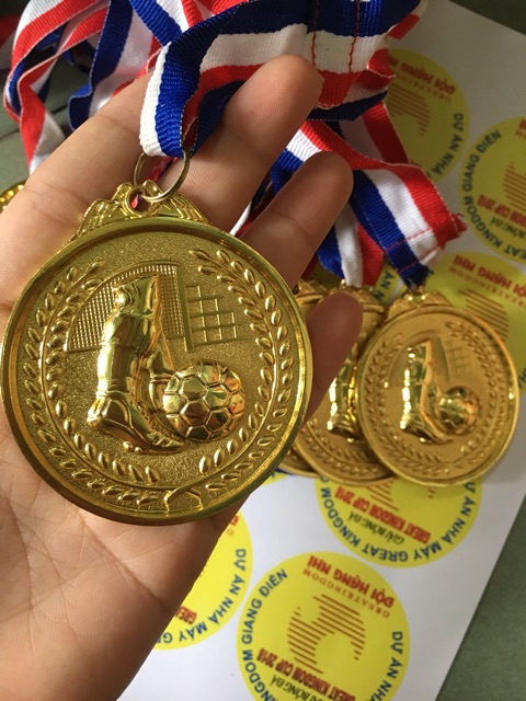 Combo 30 huy chương. 10 vàng, 10 bạc, 10 đồng.