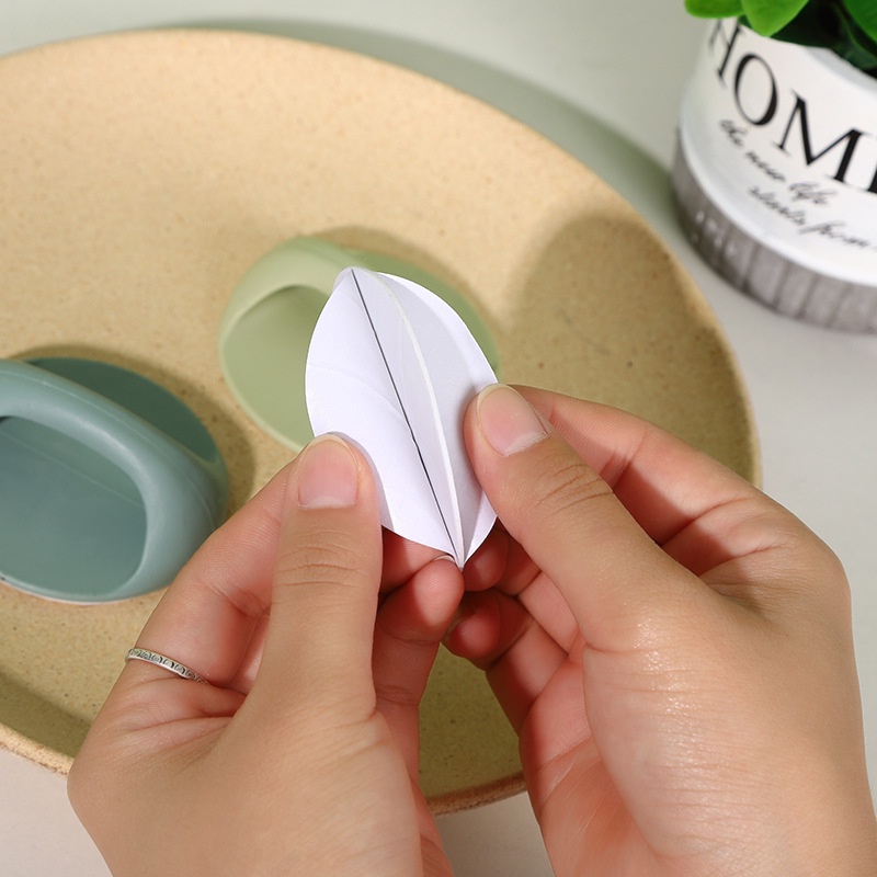 Móc dính CỬA TỦ tròn giúp mở ngăn kéo dễ dàng, tiện lợi ( 1 chiếc)