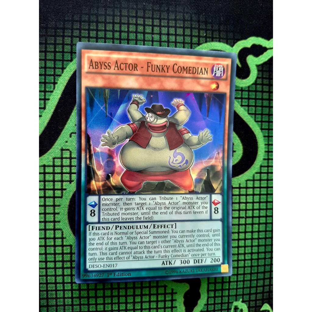 THẺ BÀI YUGIOH Abyss Actor - Funky Comedian - DESO-EN017 - Super Rare 1st Edition