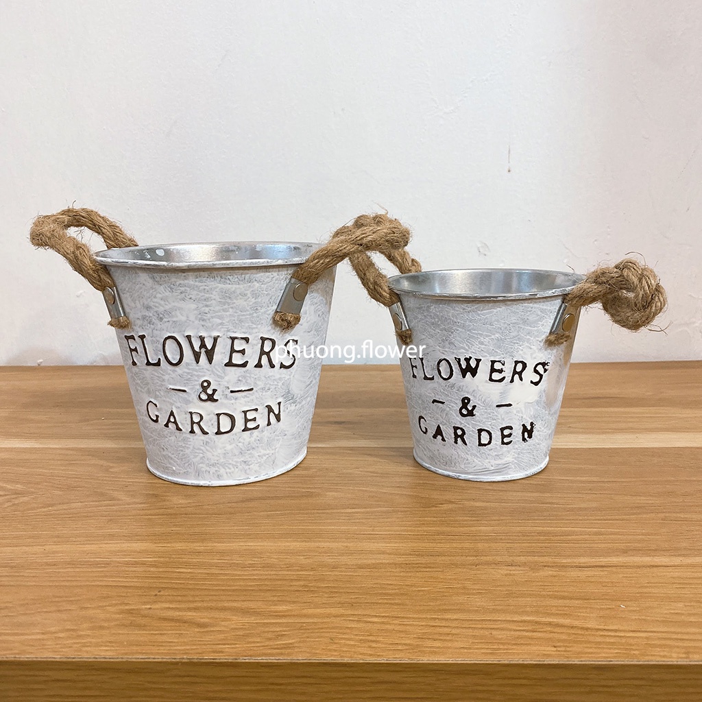 Chậu sắt xô cắm hoa bình kim loại decor vintage trang trí nhiều mẫu size sơn tĩnh điện in chữ Garden sáng bóng bền đẹp