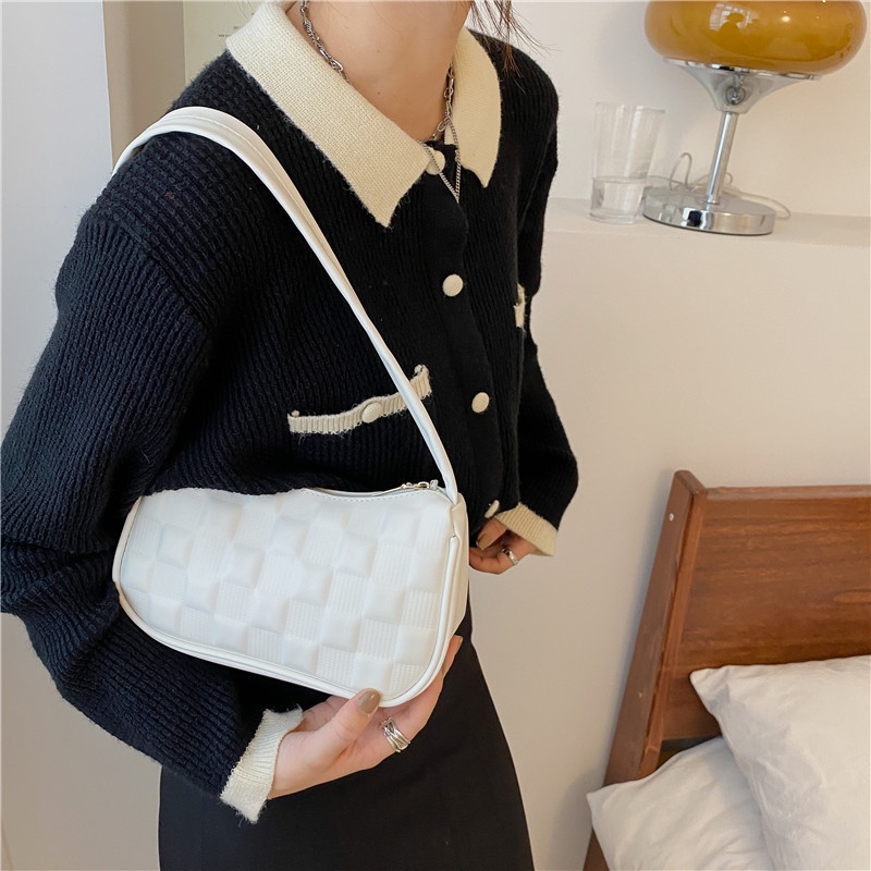 Túi đeo một bên vai cỡ nhỏ màu trơn hình thoi thời trang mùa thu cổ điển mới năm 2021 phong cách phương Tây