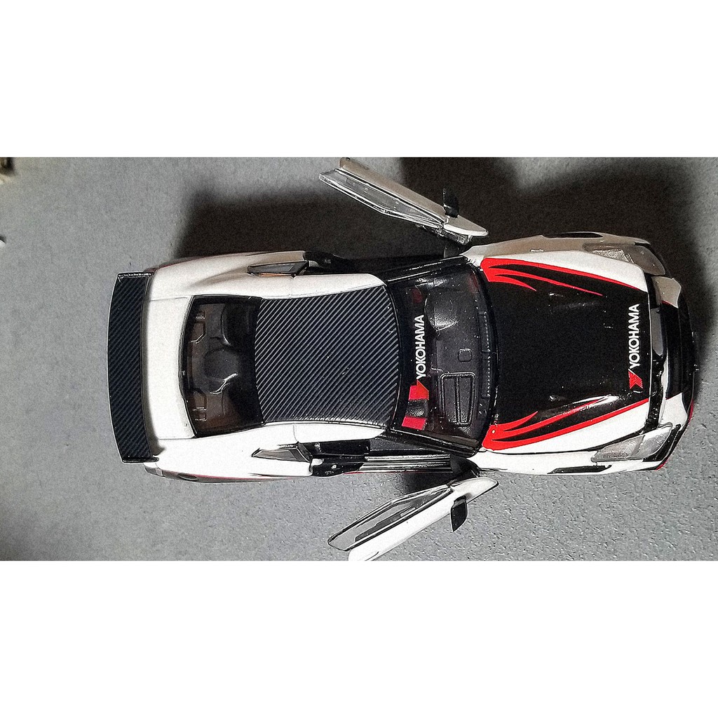 Xe Mô hình tĩnh ERA Tỷ lệ 1/64 - Nissan GTR R35 Nismo 2020 - Độc quyền Mijo Exclusive - Limited