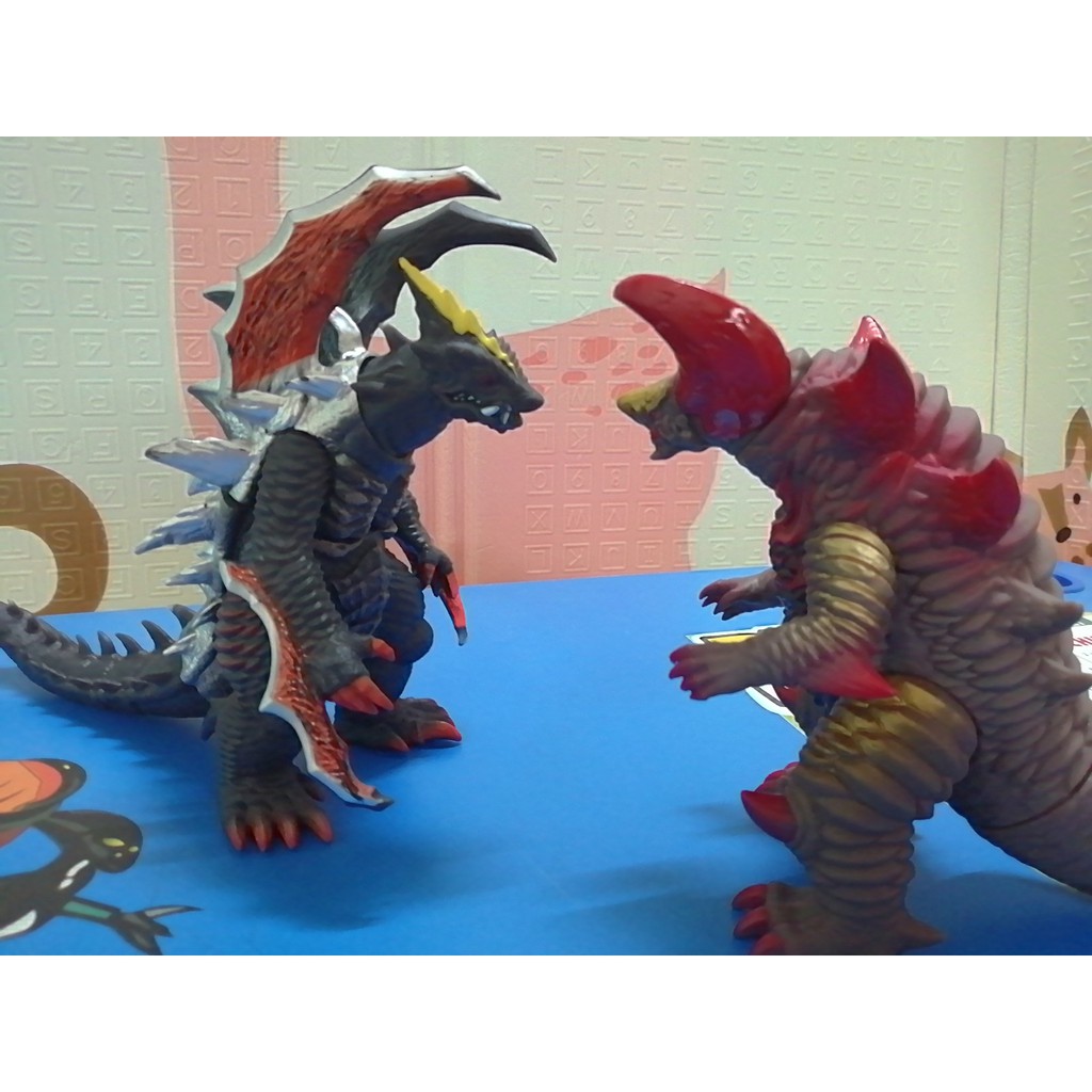 Mô hình Quái vật Skull Gomora 18cm Kaiju Bandai Ultraman Serie Siêu nhân điện quang [Đồ Chơi 24/7]