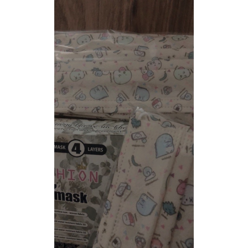 KHẨU TRANG GARCOTEX gấu hoạt hình hoạ tiết cute | BigBuy360 - bigbuy360.vn