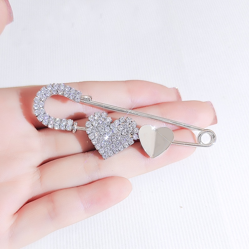 Ghim Cài Áo Hình Trái Tim Đính Đá Zircon Phong Cách Hàn Quốc