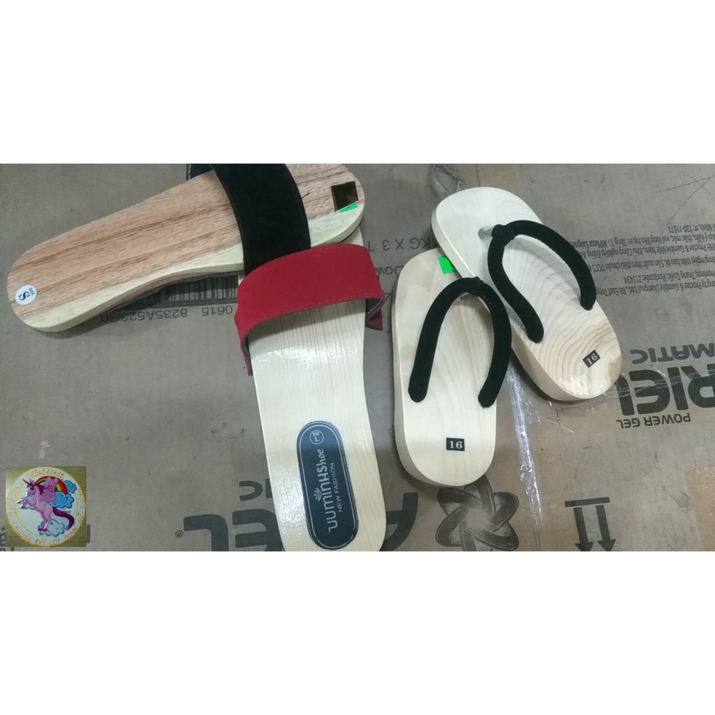 Guốc Gỗ Cho Mẹ Và Bé