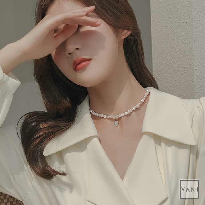 Vòng Cổ Hạt Châu Nước Ngọt Đính Charm Tròn - Vani Store - TS000558