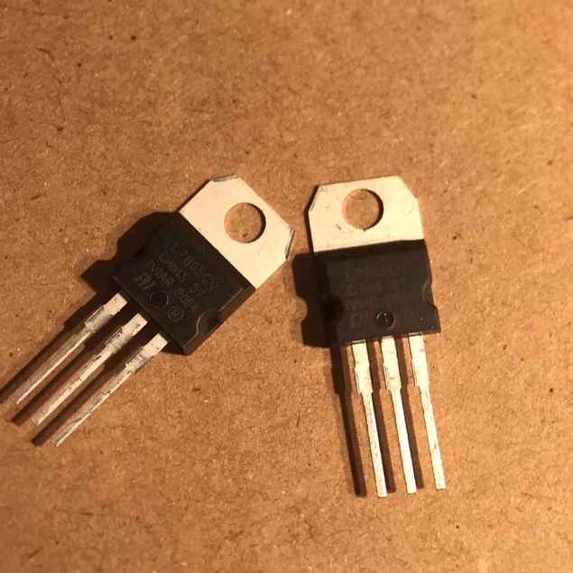 L7805 ic ổn áp 7805 dòng 1.5A 5V transistor hàng mới