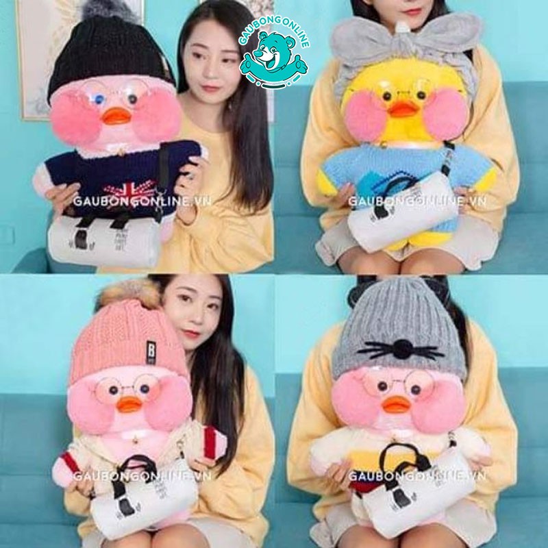 Vịt bông Lalafanfan má hồng siêu kute full phụ kiện áo, mũ, túi, kính kích thước 50cm