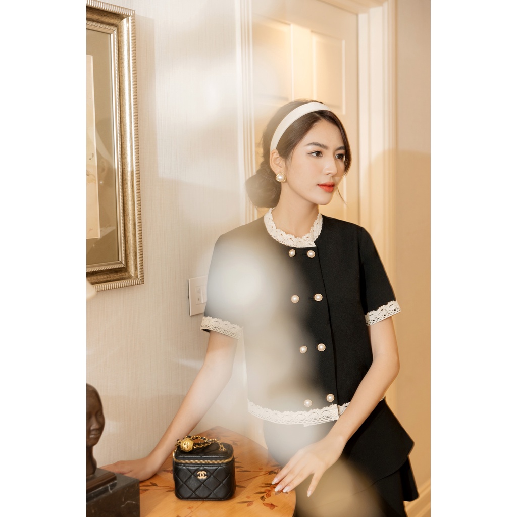 Áo cổ tròn phối ren  TIINSTORE  AHN394