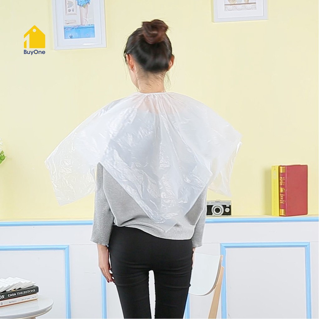 Áo choàng cắt tóc, nhuộm tóc, vào hóa chất làm tóc dùng 1 lần bằng nylon - Túi 50 cái - buyone - BOPK157