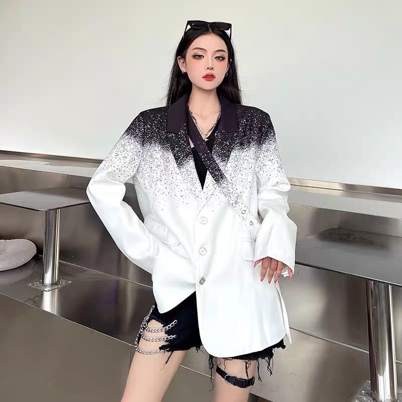 Áo khoác blazer ombre trắng phun sơn đen hot 2021