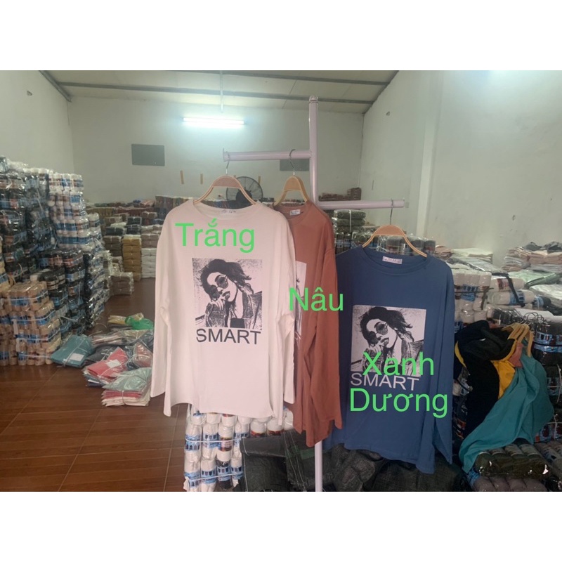 Áo nỉ cô gái xẻ vạt