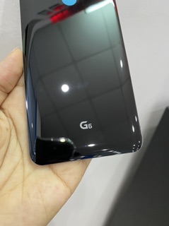 Lưng ráp máy LG G6 zin ( màu đen )
