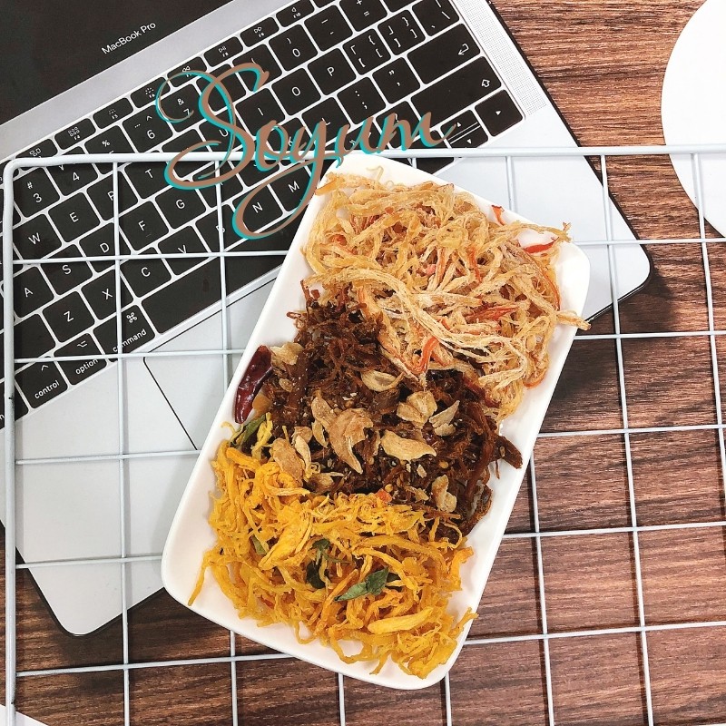 Khô gà, khô mực, khô heo mix 300g, ăn vặt SoYum vừa ngon vừa rẻ | BigBuy360 - bigbuy360.vn