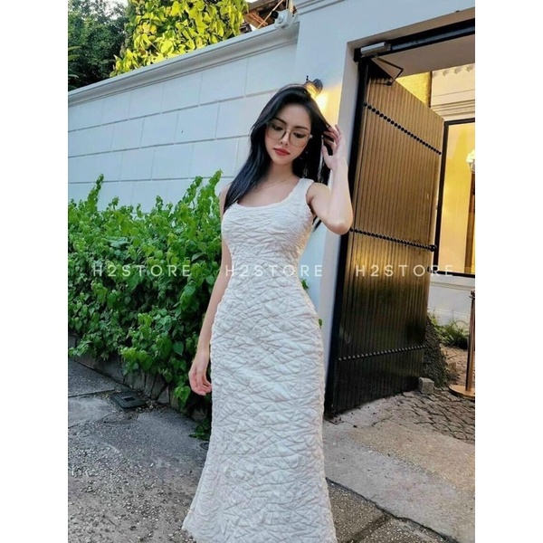 ĐẦM MIDI SÁT NÁCH CUT OUT LƯNG 2M