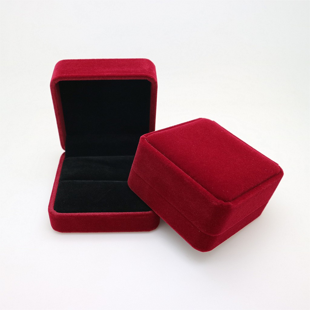 Nhẫn đính hôn kim cương thiết kế sang trọng cho nam