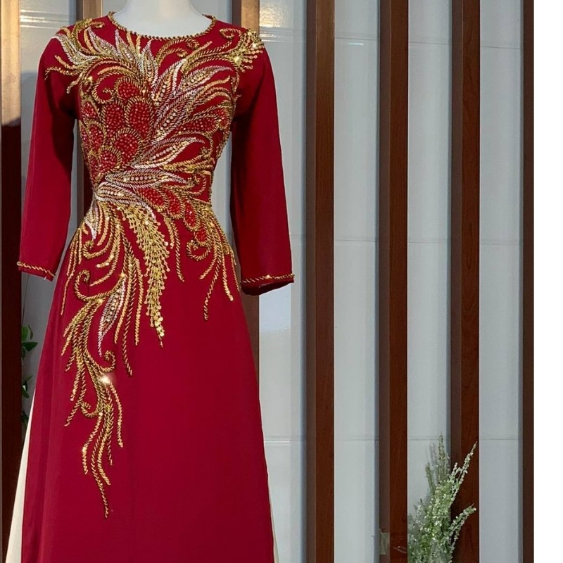 Áo dài sui gia – Áo dài mẹ cô dâu chú rể màu đỏ mận ADM014