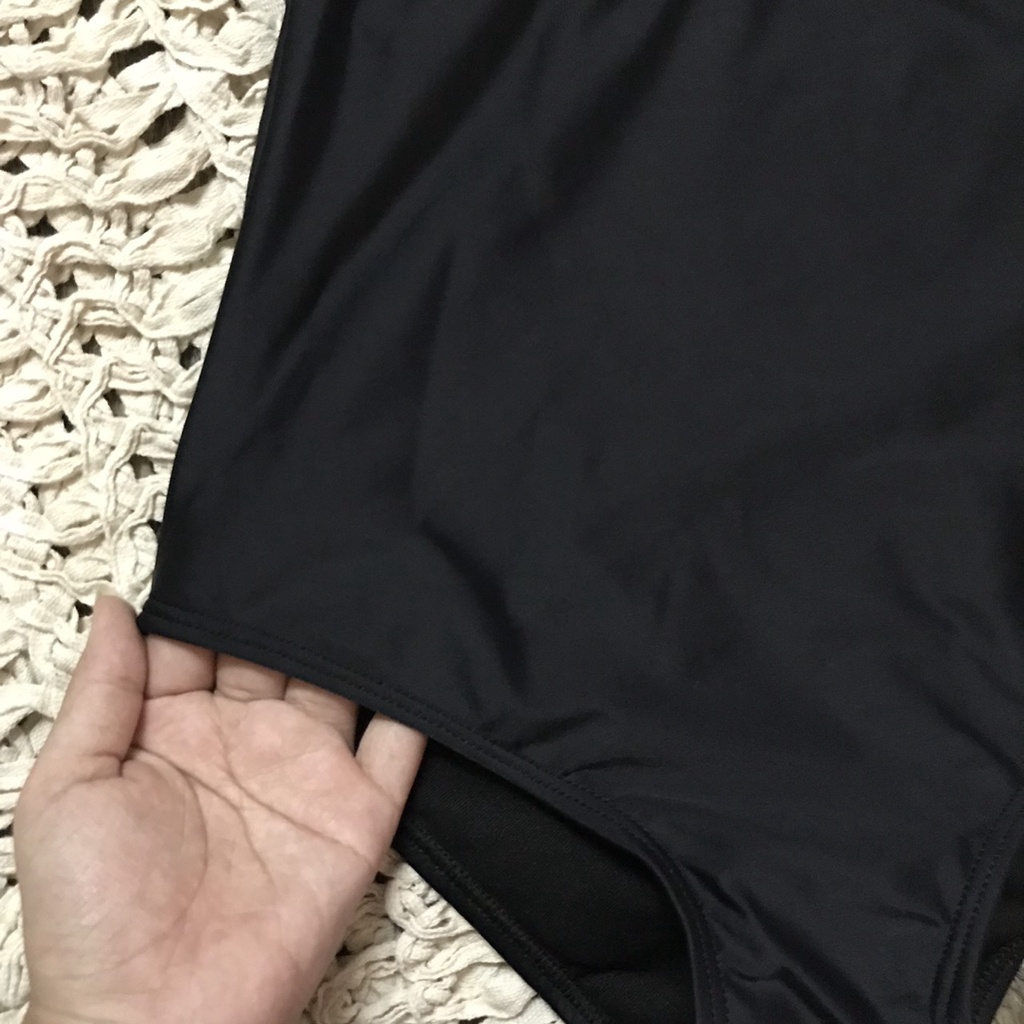 Bikini 1 mảnh đen 2 dây