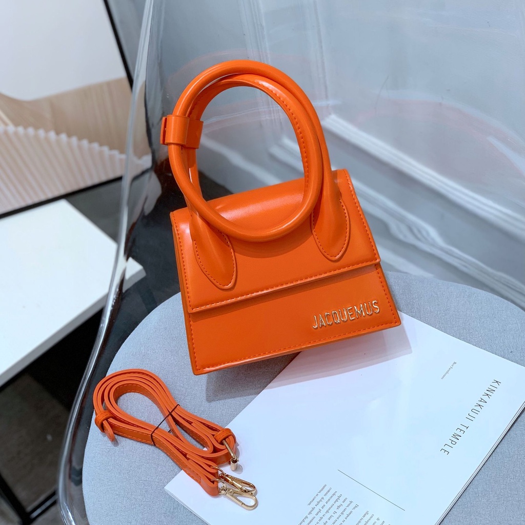 Túi JACQUE quai xoắn cách điệu sz 20cm. Thiết kế cá tính, thời trang phù hợp đi dự sự kiện, chụp ảnh.