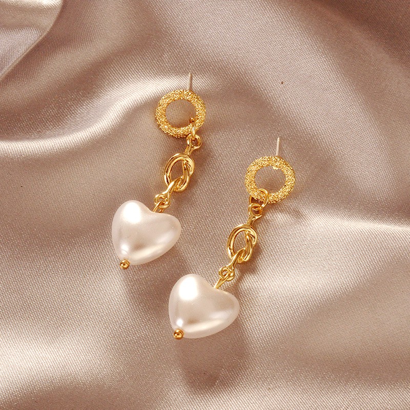 Đôi Khuyên Tai Nữ Hình Trái Tim Thời Trang Hàn Quốc Xinh Xắn