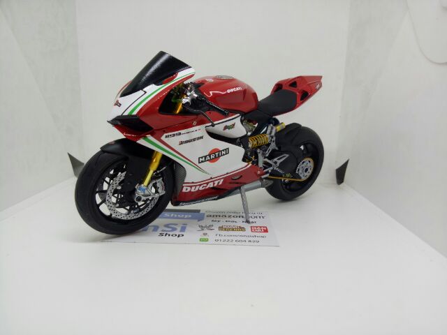 DUCATI 1199 PANIGALE TRICOLORE MÔ HÌNH XE MOTO KIT TAMIYA 1/12