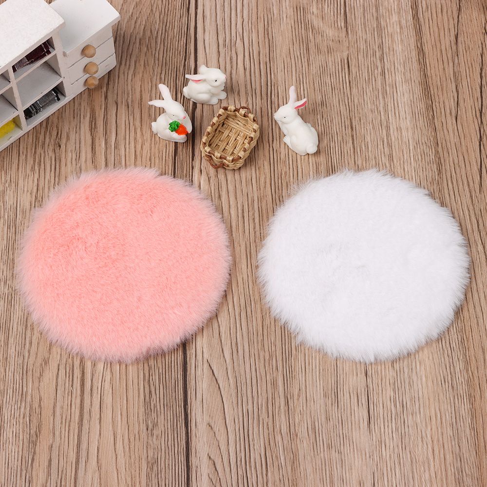 Thảm lông mini tỉ lệ 1/12 dùng làm phụ kiện chụp ảnh độc đáo cho nhà búp bê