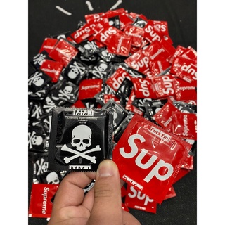 Khăn ướt supreme và bape