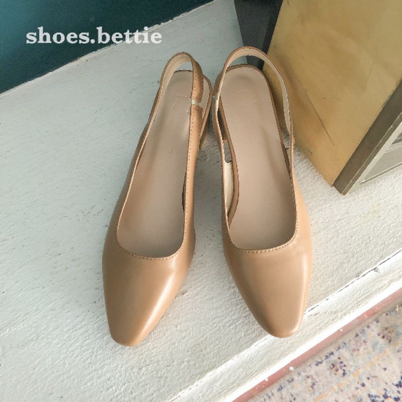 Giày nữ gót 5p công sở basic màu nude be kem Slingbacks gót 5cm shoes.bett