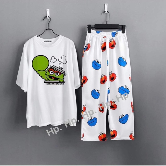 Sét áo hình thú + quần hình dài trắng THA875